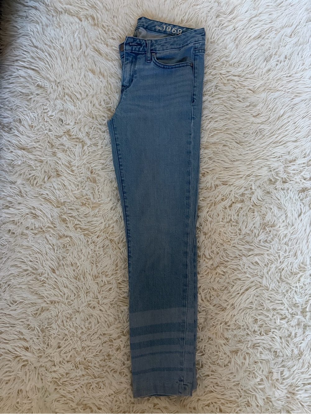 GAP Skinny Jeans in Faded Blue Wash